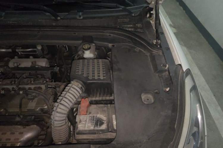 Used Zotye SR9 2017 2.0T Automatic Ultimate Edition Engine Bay Left