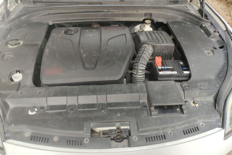 Used Zotye SR9 2017 2.0T Automatic Ultimate Dream Edition Engine Bay