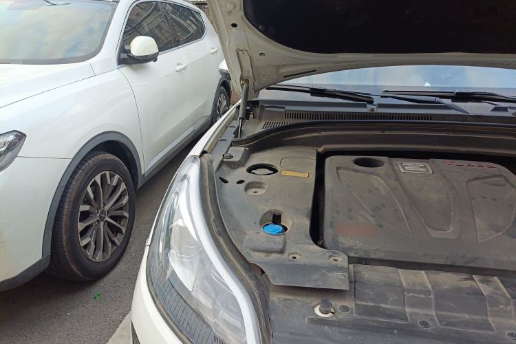 Used Zotye SR9 2017 2.0T Automatic Ultimate Edition Engine Bay Right