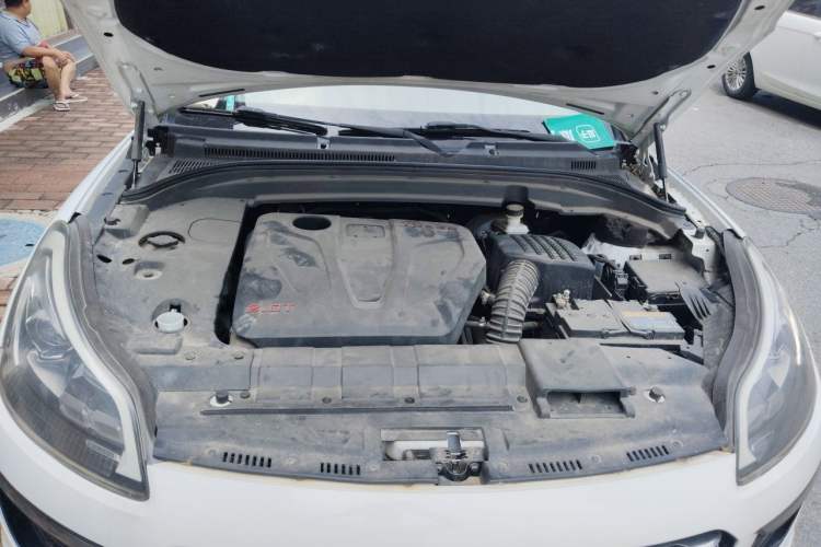 Used Zotye SR9 2017 2.0T Automatic Ultimate Edition Engine Bay