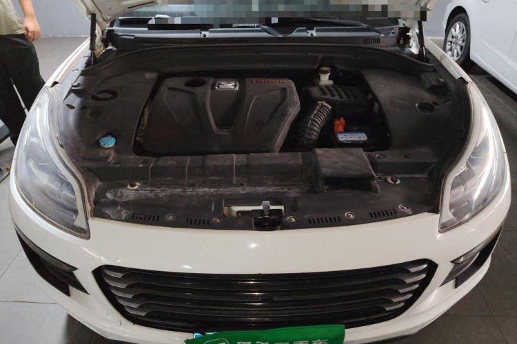 Used Zotye SR9 2017 2.0T Automatic Ultimate Edition Engine Bay