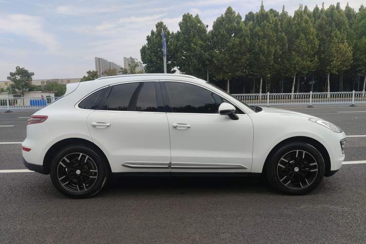 Used Zotye SR9 2017 2.0T Automatic Ultimate Dream Edition Exterior 2