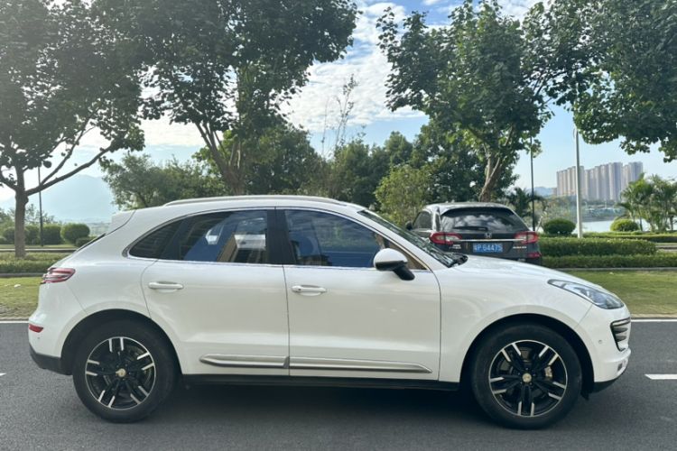 Used Zotye SR9 2017 2.0T Automatic Ultimate Dream Edition Exterior 2