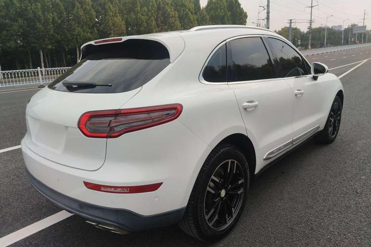 Used Zotye SR9 2017 2.0T Automatic Ultimate Dream Edition Exterior 3
