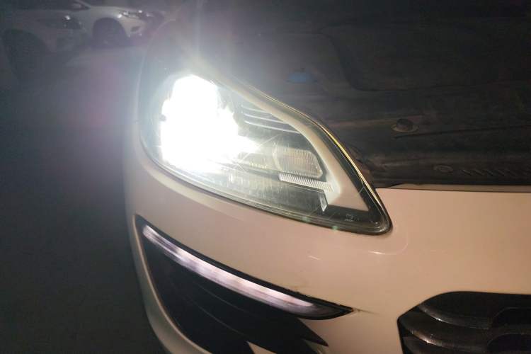 Used Zotye SR9 2017 2.0T Automatic Ultimate Light Edition Exterior 3