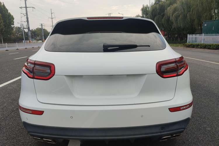 Used Zotye SR9 2017 2.0T Automatic Ultimate Dream Edition Exterior 4