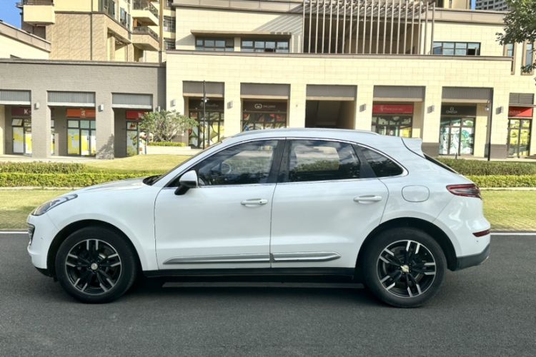 Used Zotye SR9 2017 2.0T Automatic Ultimate Dream Edition Exterior 4