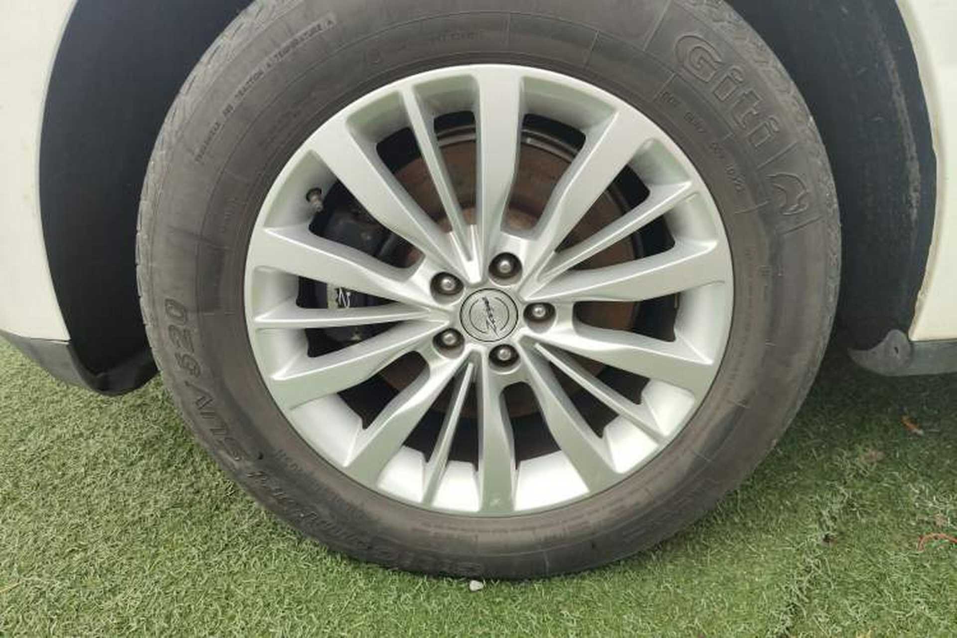 Used Zotye SR9 2017 2.0T Automatic Ultimate Road Edition Exterior 4