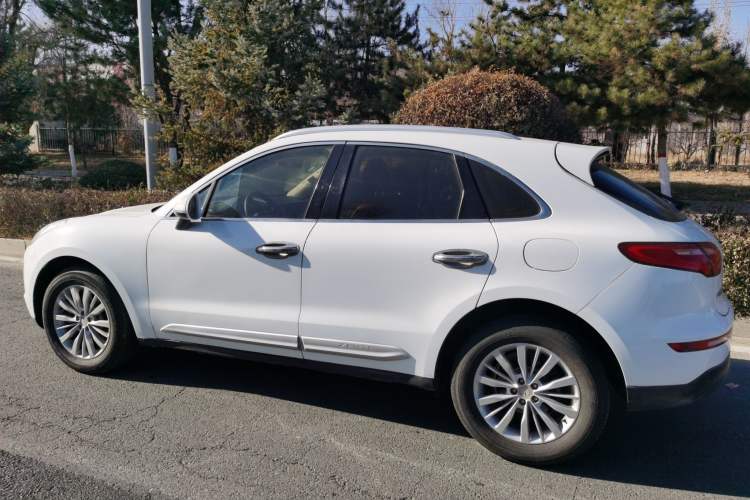 Used Zotye SR9 2017 2.0T Automatic Ultimate Road Edition Exterior 5