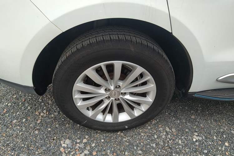 Used Zotye SR9 2017 2.0T Manual "Ultimate Road" Edition Exterior 5