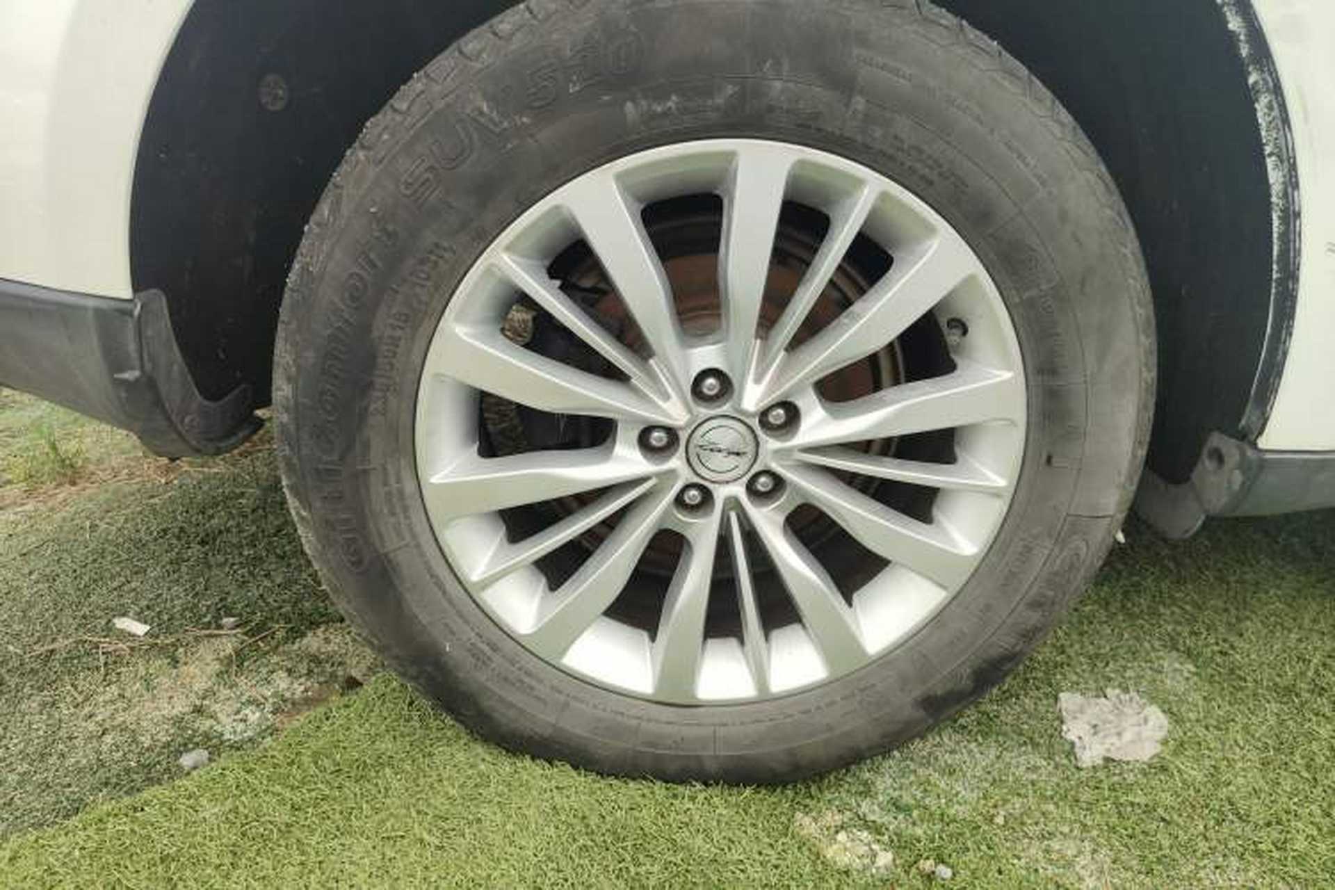 Used Zotye SR9 2017 2.0T Automatic Ultimate Road Edition Exterior 5