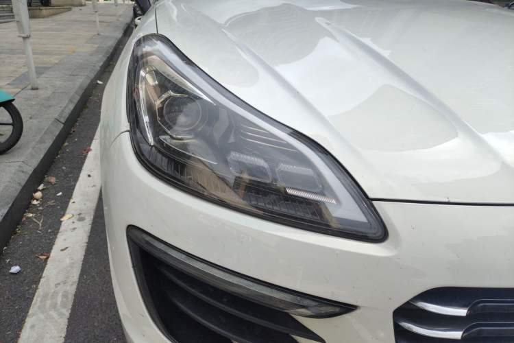 Used Zotye SR9 2017 2.0T Manual "Ultimate Light" Edition Exterior 6