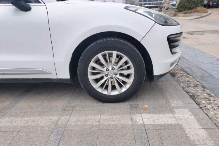 Used Zotye SR9 2017 2.0T Automatic Ultimate Edition Exterior 7