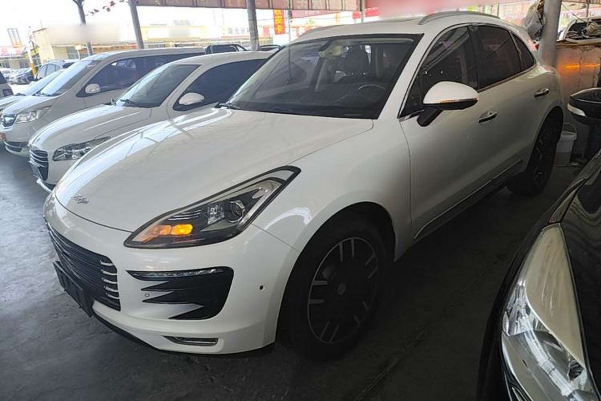 Used Zotye SR9 2017 2.0T Automatic Ultimate Dream Edition Front Left 45 Deg
