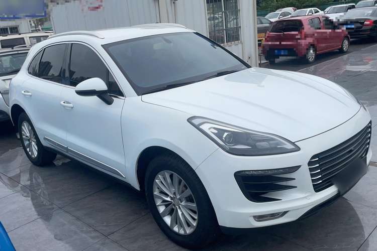 Used Zotye SR9 2017 2.0T Automatic Ultimate Road Edition Front Right 45 Deg