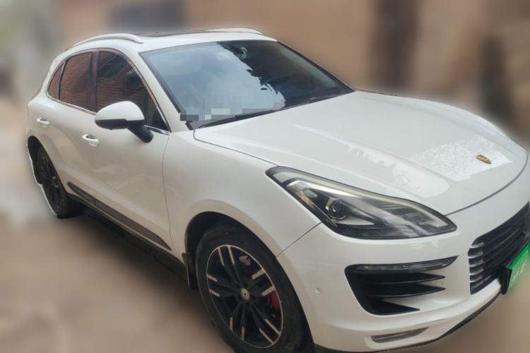 Used Zotye SR9 2017 2.0T Automatic Ultimate Dream Edition Front Right 45 Deg