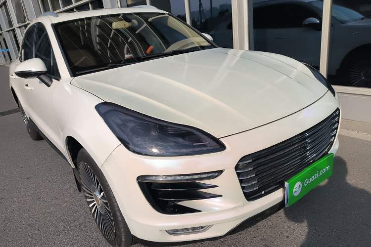 Used Zotye SR9 2017 2.0T Automatic Ultimate Edition Front Right 45 Deg