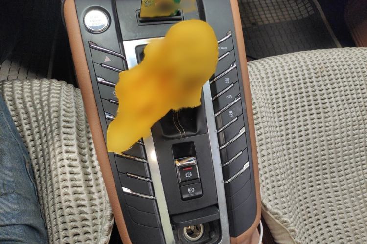 Used Zotye SR9 2017 2.0T Manual "Ultimate Light" Edition Gear Lever