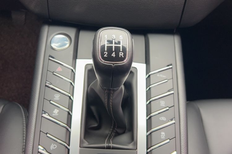 Used Zotye SR9 2017 2.0T Manual "Ultimate Road" Edition Gear Lever