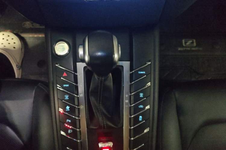 Used Zotye SR9 2017 2.0T Automatic Ultimate Edition Gear Lever