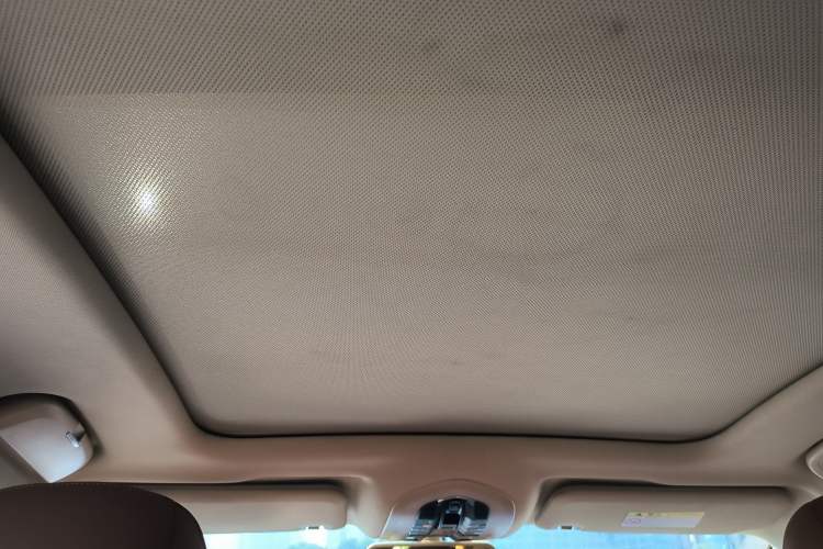 Used Zotye SR9 2017 2.0T Automatic Ultimate Edition Headliner