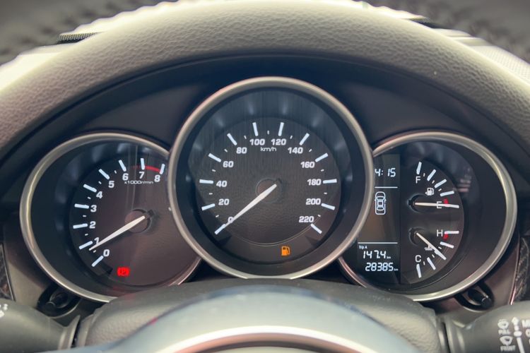 Used Zotye SR9 2017 2.0T Manual "Ultimate Road" Edition Instrument Cluster