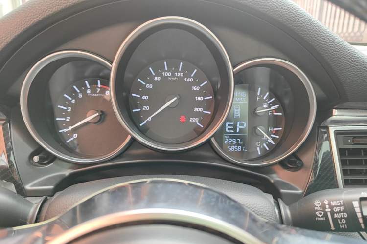Used Zotye SR9 2017 2.0T Automatic Ultimate Edition Instrument Cluster