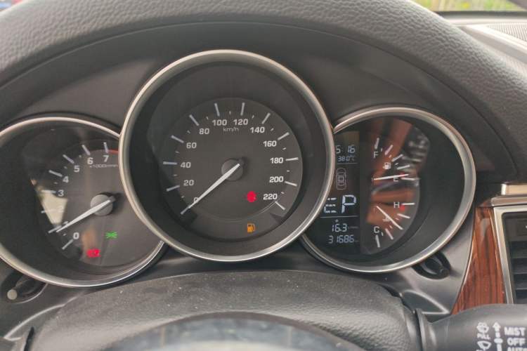 Used Zotye SR9 2017 2.0T Automatic Ultimate Edition Instrument Cluster