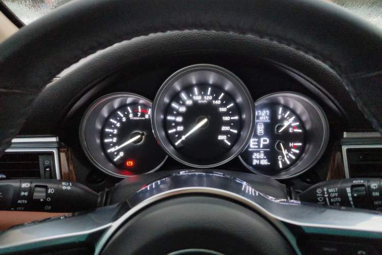 Used Zotye SR9 2017 2.0T Automatic Ultimate Edition Instrument Cluster