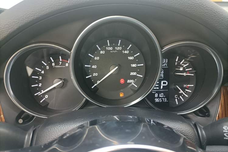 Used Zotye SR9 2017 2.0T Automatic Ultimate Light Edition Instrument Cluster