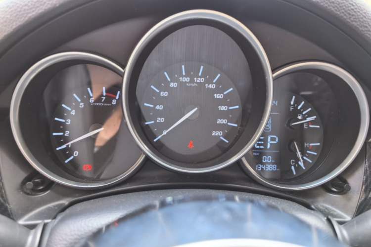 Used Zotye SR9 2017 2.0T Automatic Ultimate Road Edition Instrument Cluster
