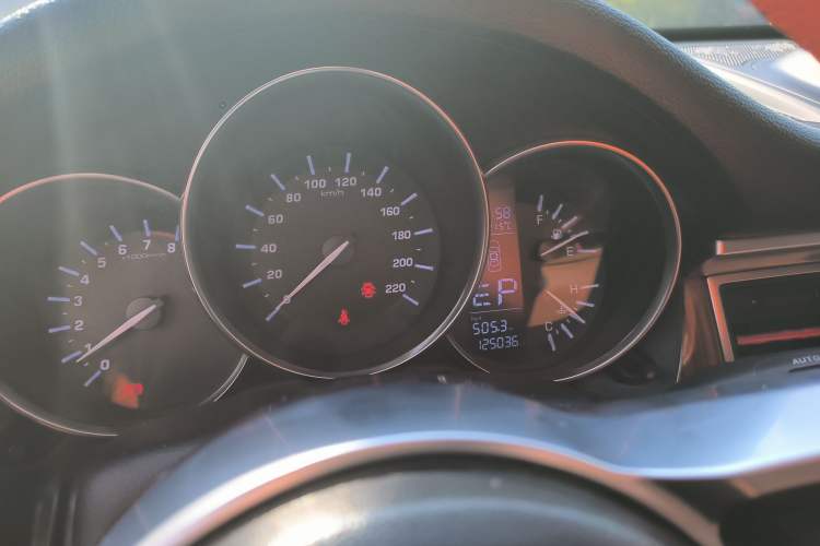 Used Zotye SR9 2017 2.0T Automatic Ultimate Edition Instrument Cluster