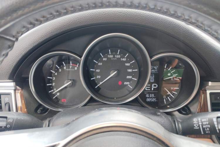 Used Zotye SR9 2017 2.0T Automatic Ultimate Edition Instrument Cluster