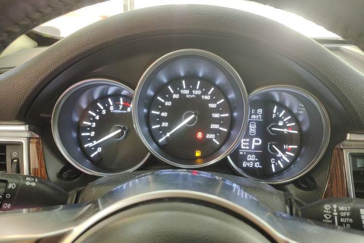 Used Zotye SR9 2017 2.0T Automatic Ultimate Edition Instrument Cluster