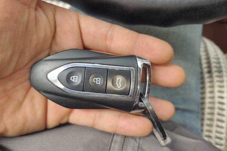 Used Zotye SR9 2017 2.0T Manual "Ultimate Light" Edition Interior 1
