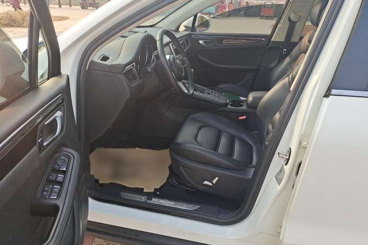 Used Zotye SR9 2017 2.0T Automatic Ultimate Edition Interior 1