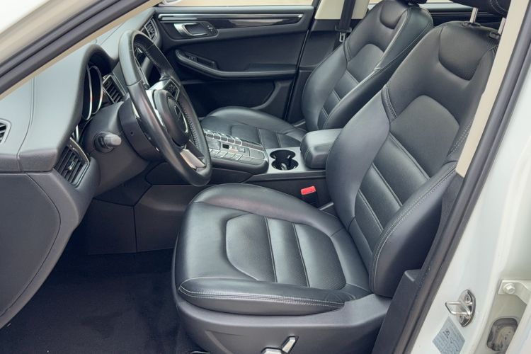 Used Zotye SR9 2017 2.0T Automatic Ultimate Edition Interior 1