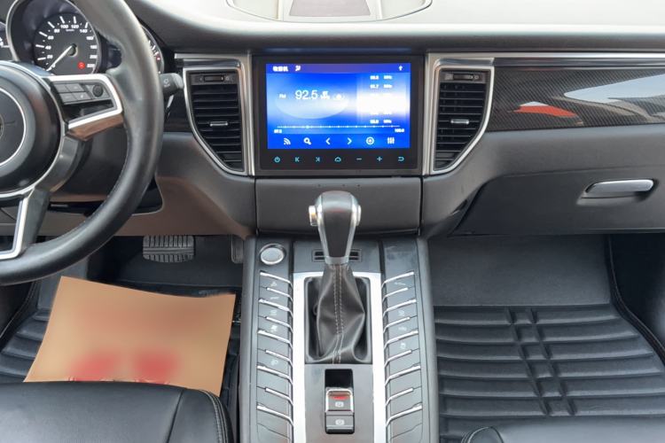 Used Zotye SR9 2017 2.0T Automatic Ultimate Road Edition Interior 5