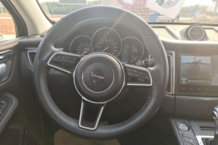 Used Zotye SR9 2017 2.0T Automatic Ultimate Edition Interior 5