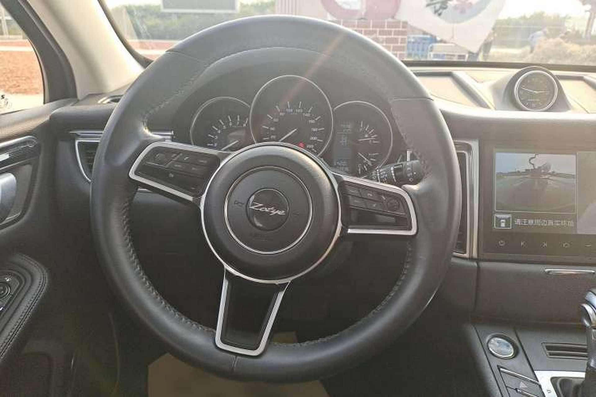 Used Zotye SR9 2017 2.0T Automatic Ultimate Edition Interior 5