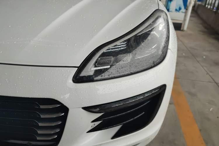 Used Zotye SR9 2017 2.0T Automatic Ultimate Edition Left Front Headlight