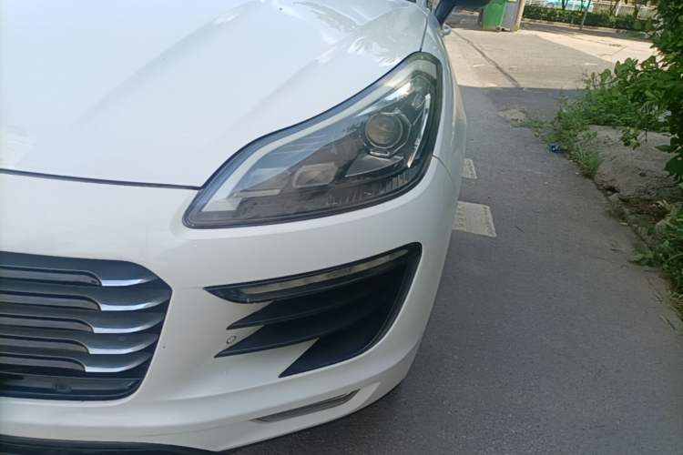 Used Zotye SR9 2017 2.0T Automatic Ultimate Light Edition Left Front Headlight