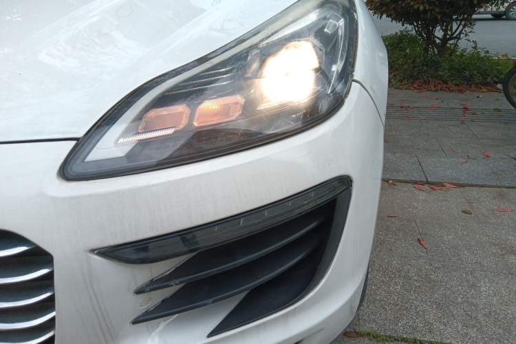 Used Zotye SR9 2017 2.0T Manual "Ultimate Light" Edition Left Front Headlight