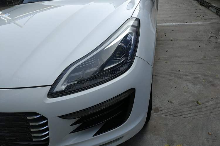 Used Zotye SR9 2017 2.0T Automatic Ultimate Edition Left Front Headlight