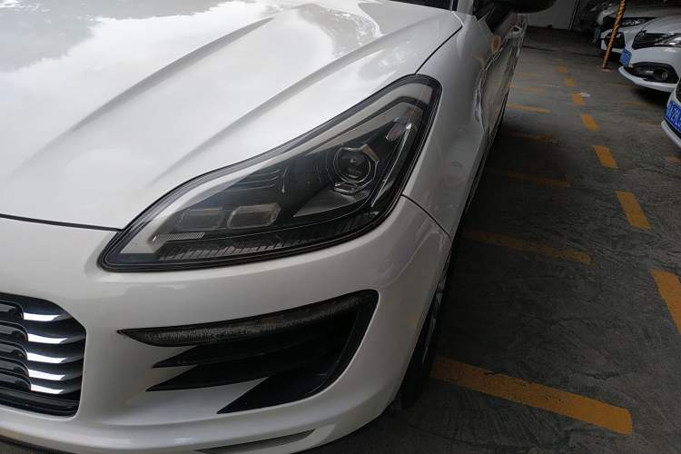 Used Zotye SR9 2017 2.0T Automatic Ultimate Road Edition Left Front Headlight