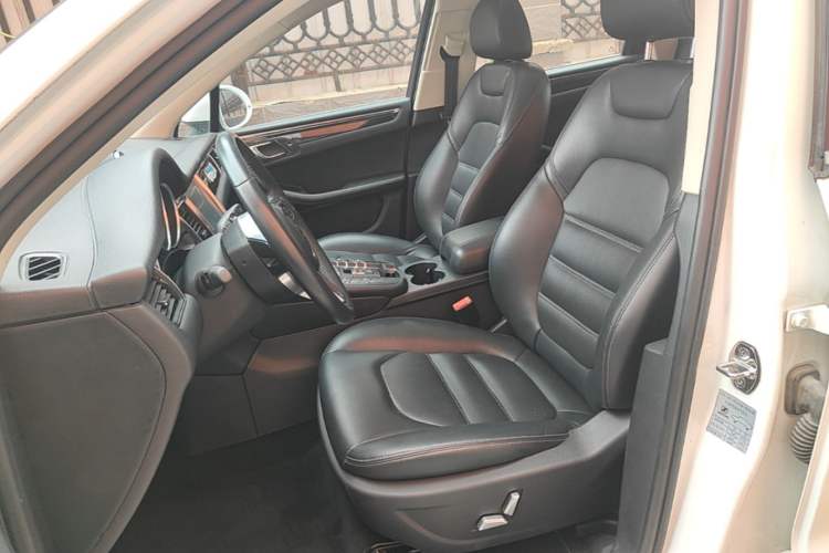 Used Zotye SR9 2017 2.0T Automatic Ultimate Edition Left Front Seat