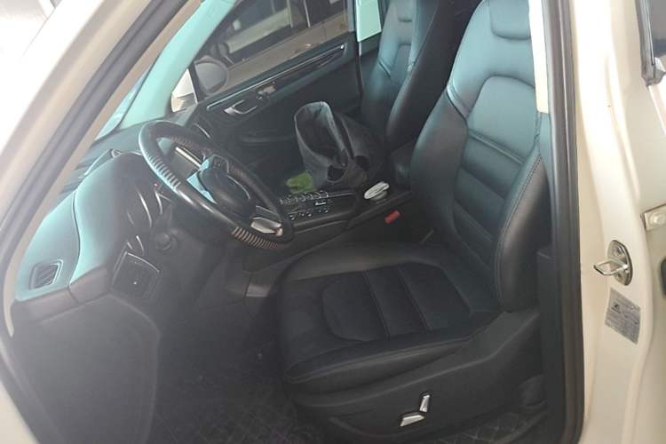 Used Zotye SR9 2017 2.0T Automatic Ultimate Edition Left Front Seat