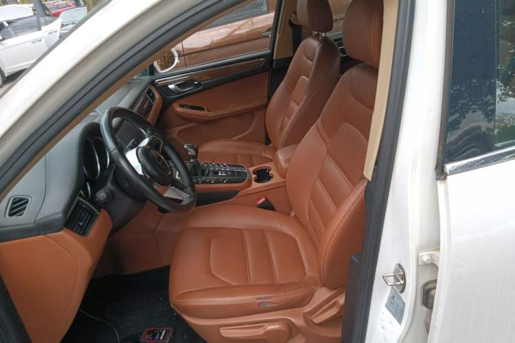 Used Zotye SR9 2017 2.0T Manual "Ultimate Light" Edition Left Front Seat