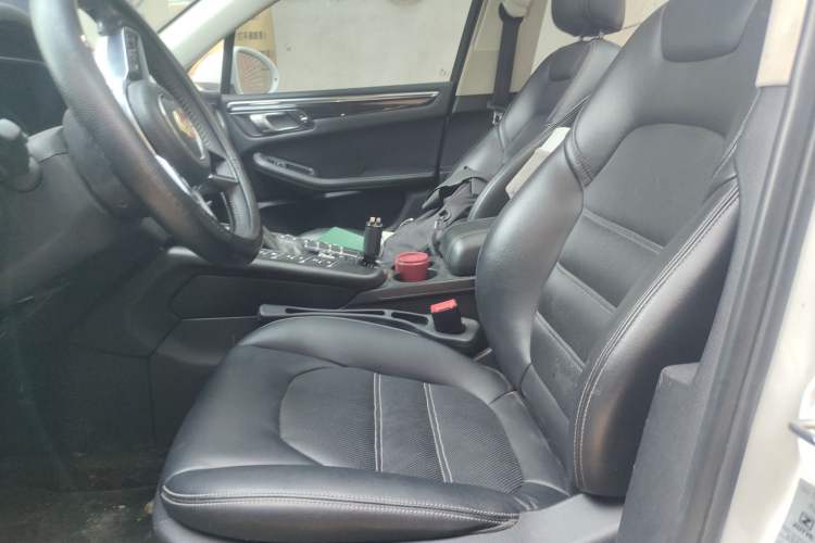 Used Zotye SR9 2017 2.0T Automatic Ultimate Dream Edition Left Front Seat