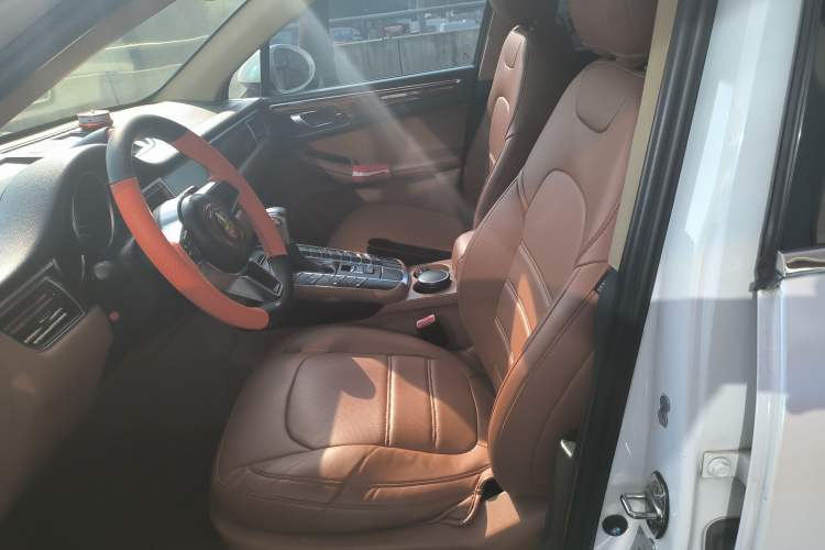 Used Zotye SR9 2017 2.0T Automatic Ultimate Edition Left Front Seat